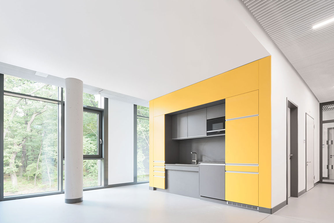 Helmholtz-Zentrum Potsdam, Deutsches GeoForschungsZentrum GFZ, Laborgebäude mit Serverraum (GeoBioLab) - hw-9