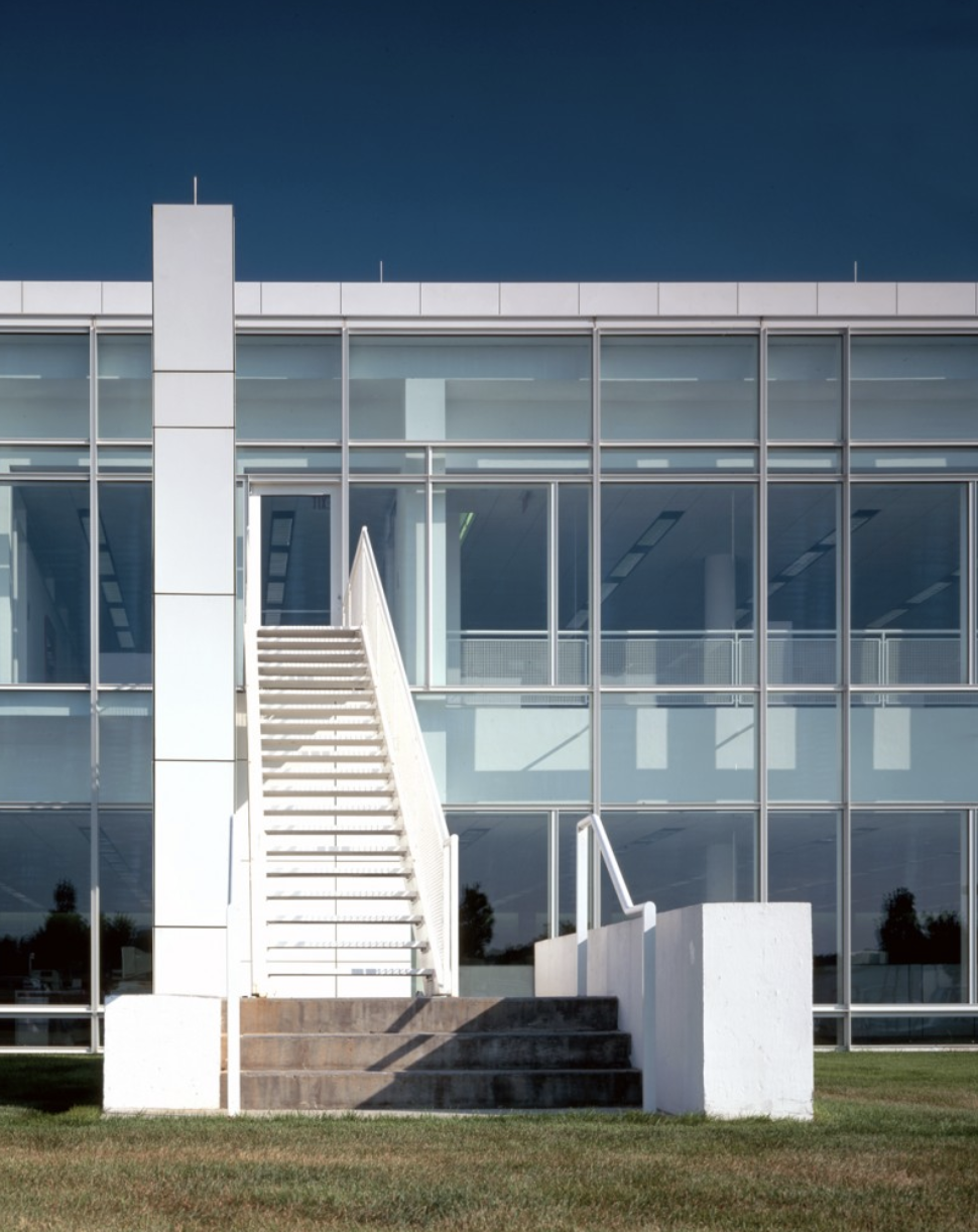 Swissair North American Headquarters Richard Meier-4