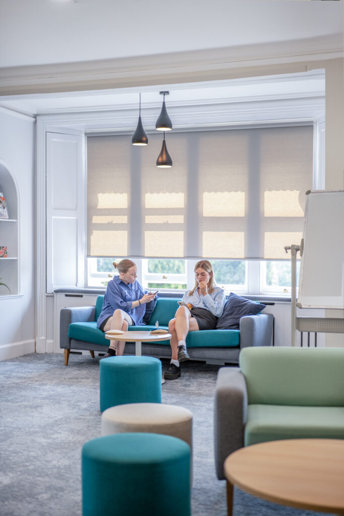 Marist School – Sixth Form - Envoplan-15