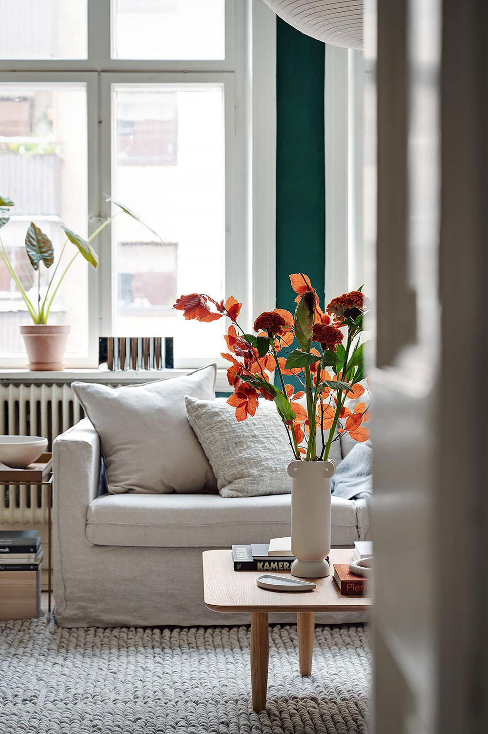 哥德堡 47㎡小公寓 | 绿色墙壁搭配高天花板,视觉冲击力十足-20