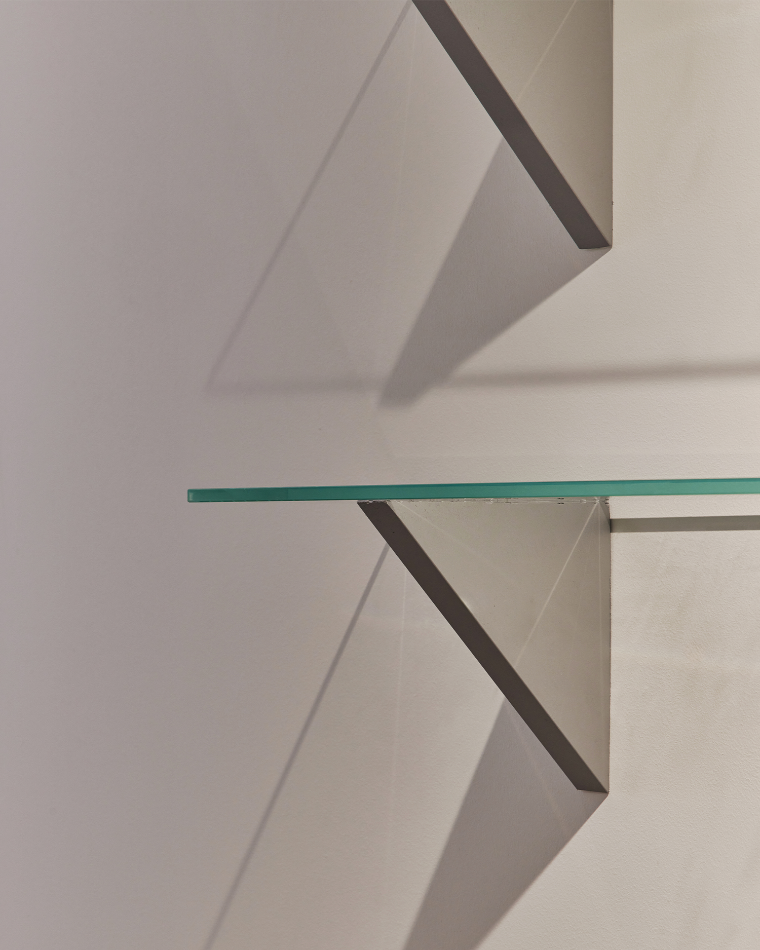 由于 Hoffee Doffee 不是常见的英文词汇组合，没有明确的、约定俗成的含义，难以准确翻译这可能是一个自创的品牌名、昵称或特定情境下使用的词语因此，无法提供准确翻译 丨Docent Design-21