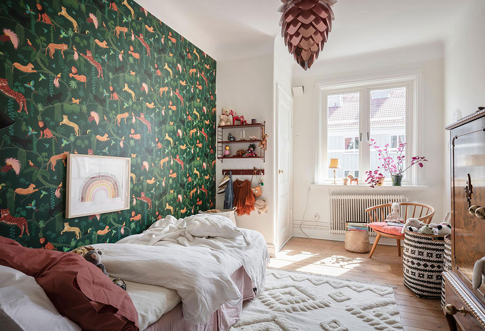 哥德堡红色沙发公寓 | 独特阁楼设计与空间利用-32