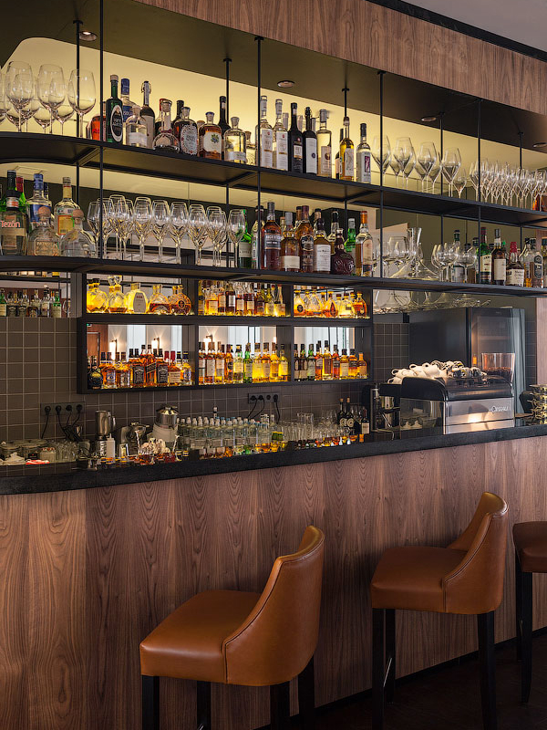 莫斯科 Semifreddo 餐厅 | 砖墙裸露,简约精致-20