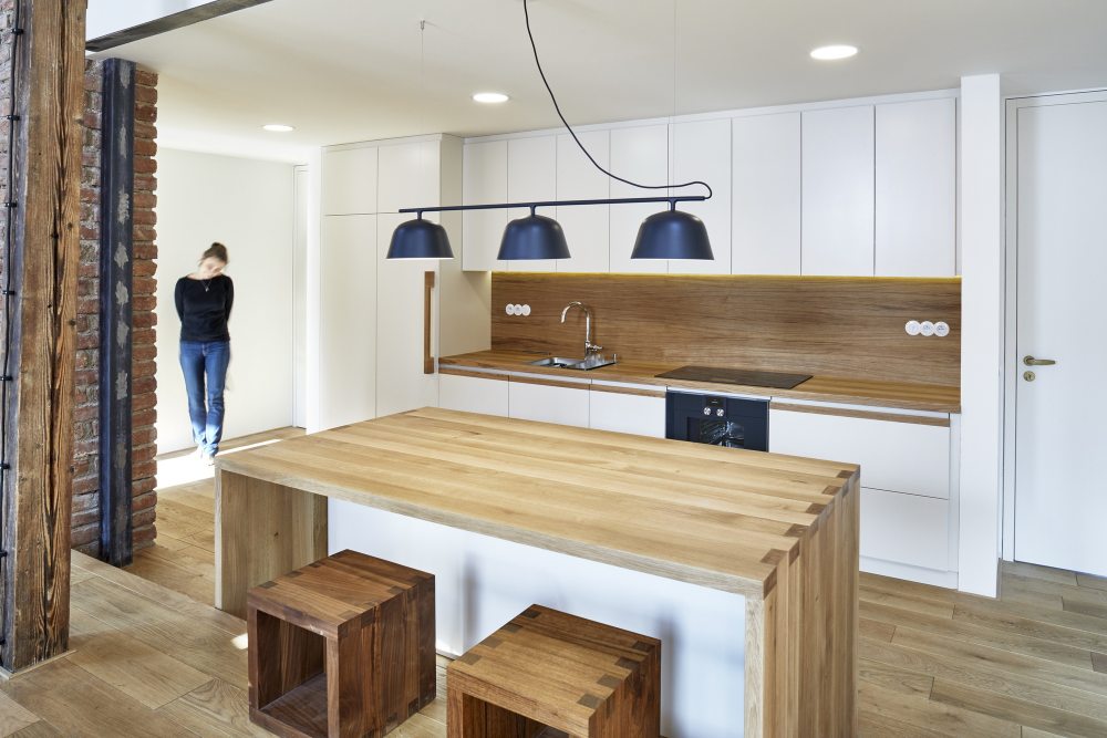 复古与现代交融的捷克公寓设计-20