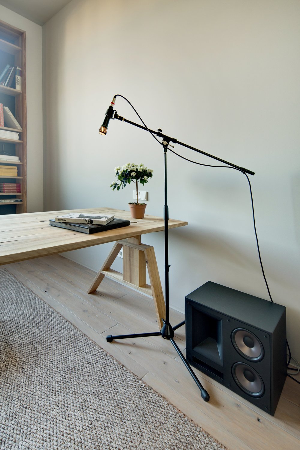 基辅工业风公寓 | 现代与原始的完美融合-8