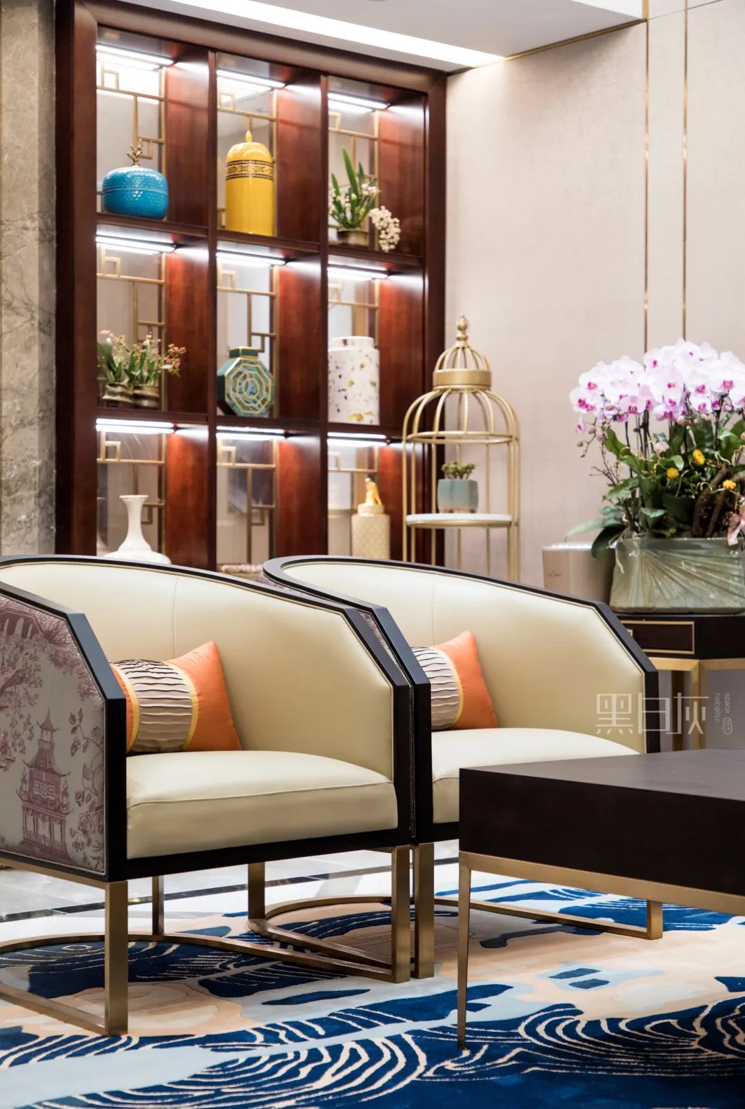 万霖花园轻奢新中式，金色黄铜与白色木元素打造包容空间-41