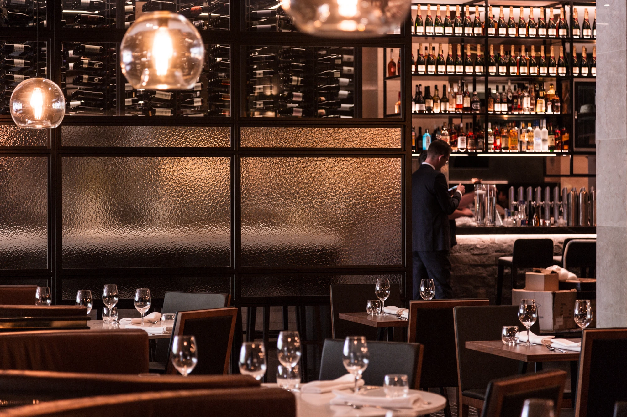 Landini Associates 重塑 Adelaide Hilton 酒店餐厅设计-12