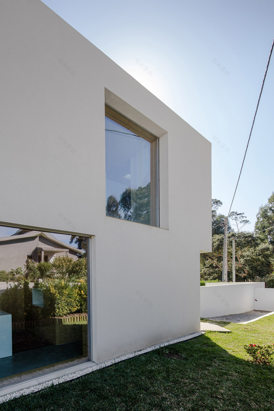 打造小成本居住空间 & MAMI 住宅,葡萄牙 / José Carlos Nunes de Oliveira-47