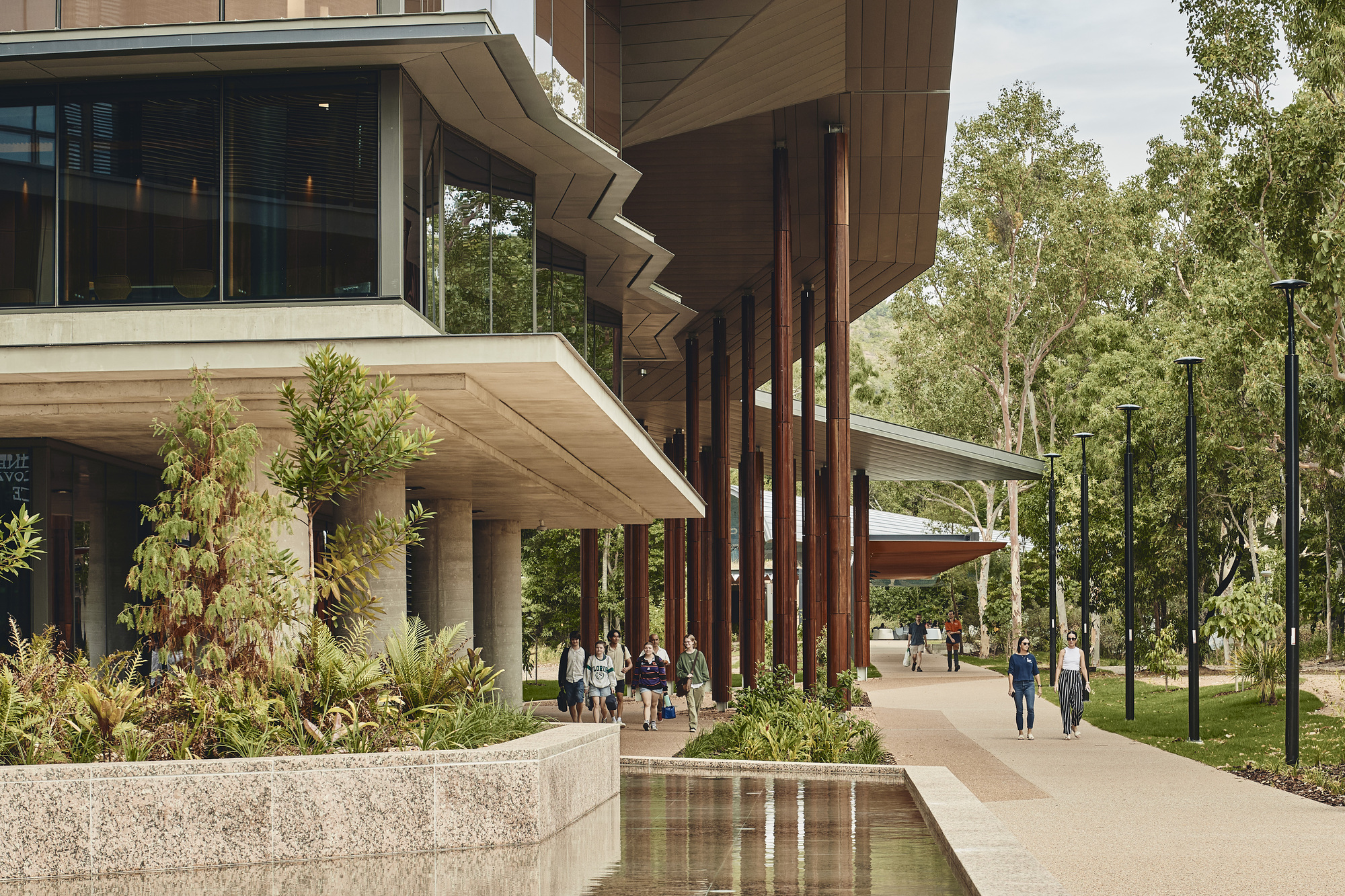 James Cook University Engineering & Innovation Place / KIRK Studio + i4 Architecture + Charles Wright Architects-44