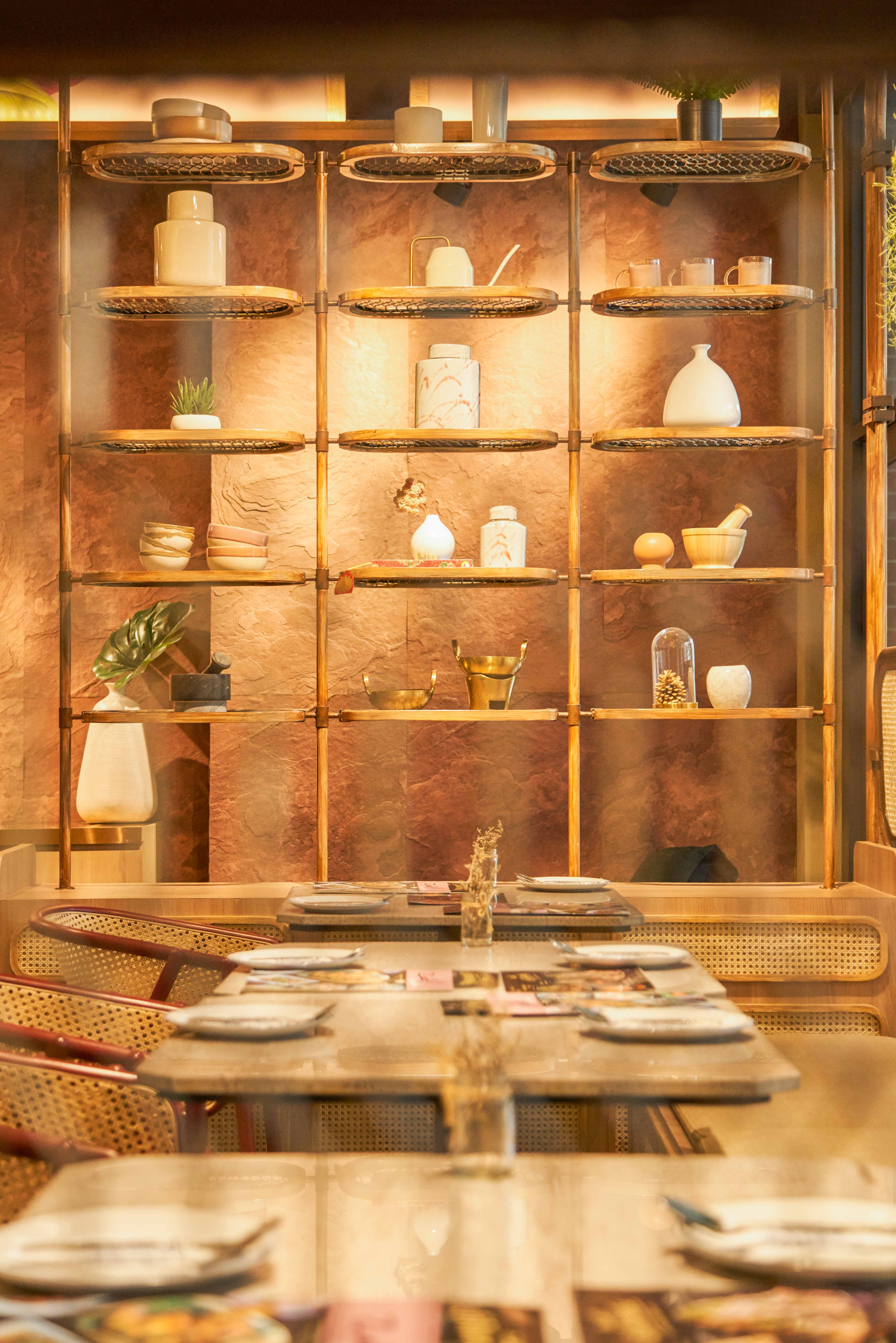 曼谷 Zaab Eli 现代泰式餐厅设计-6