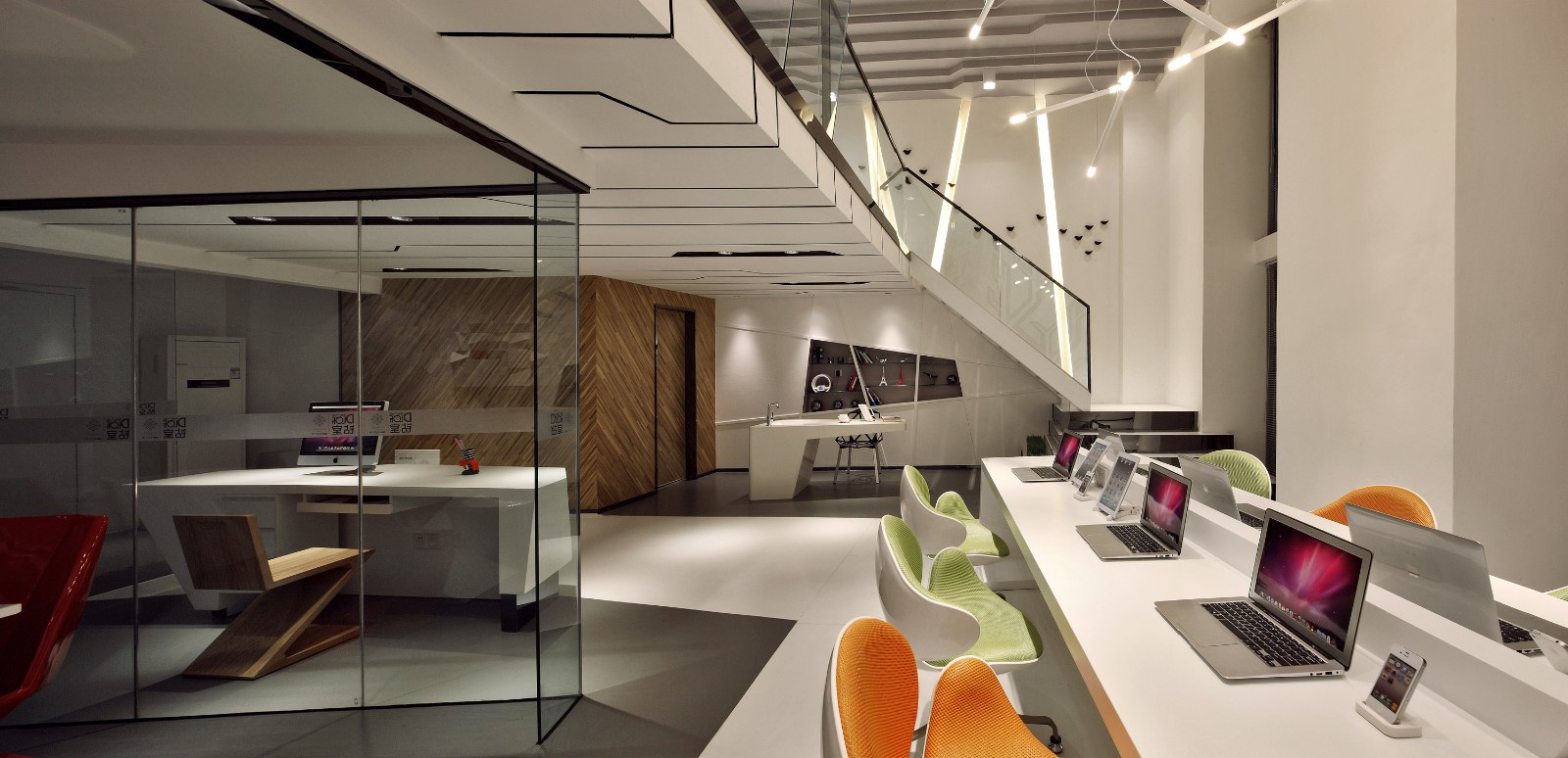 成都万科钻石广场LOFT A4办公样板间-7