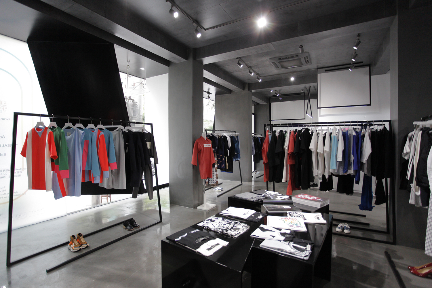 复古住宅变奏曲 · 成都街头趣味时尚空间-33