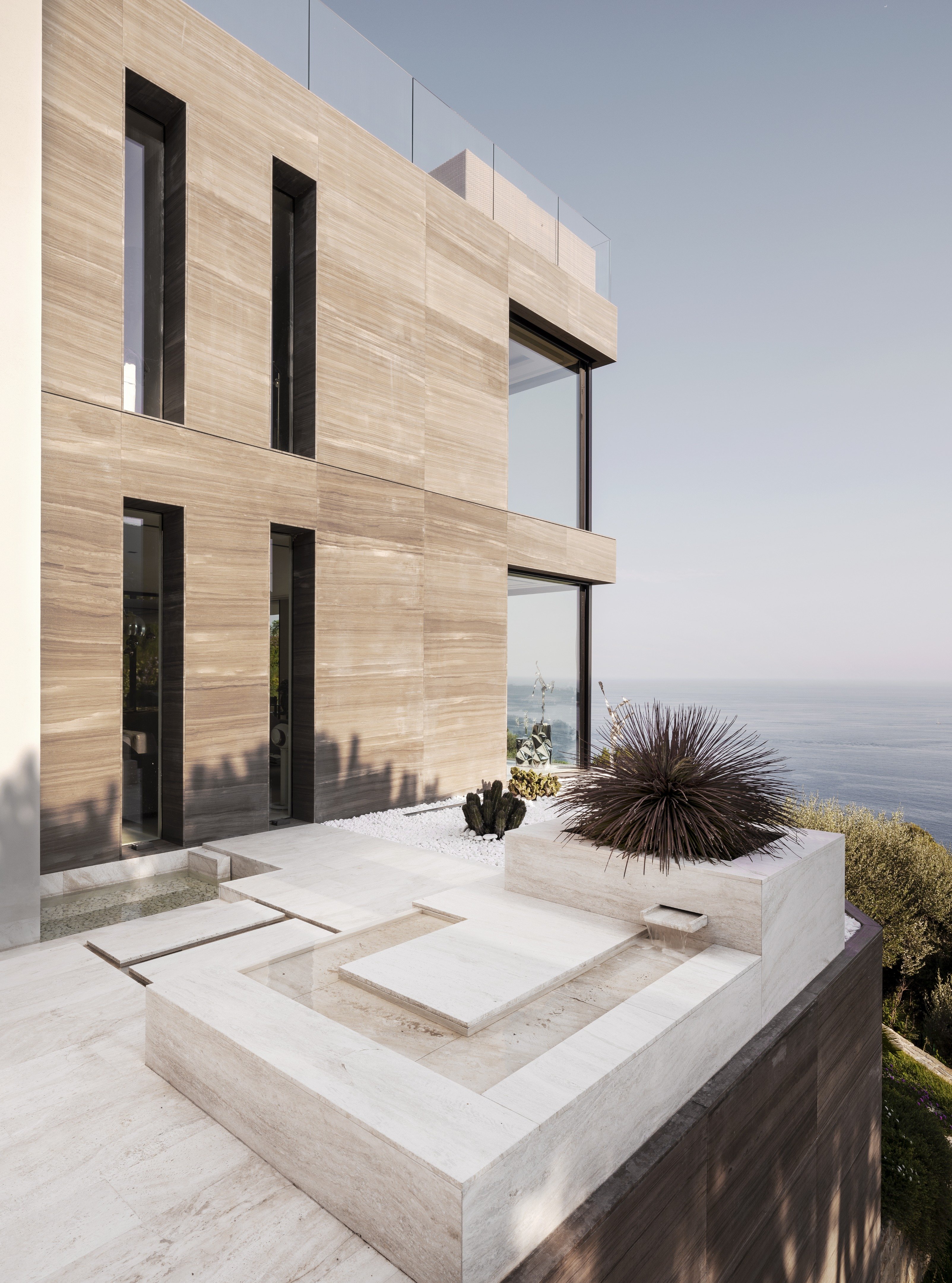 地中海风情 · 蒙特卡洛别墅 Villa Lea丨爱尔兰卡洛丨米兰 Massimo 和 Marco Donizelli 工作室-47