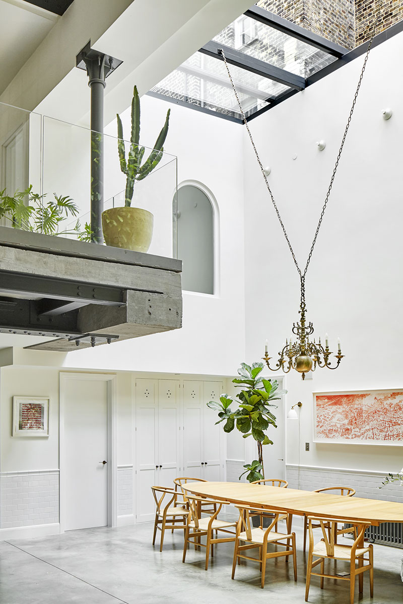 伦敦百年啤酒厂变身的工业风时尚家居-7