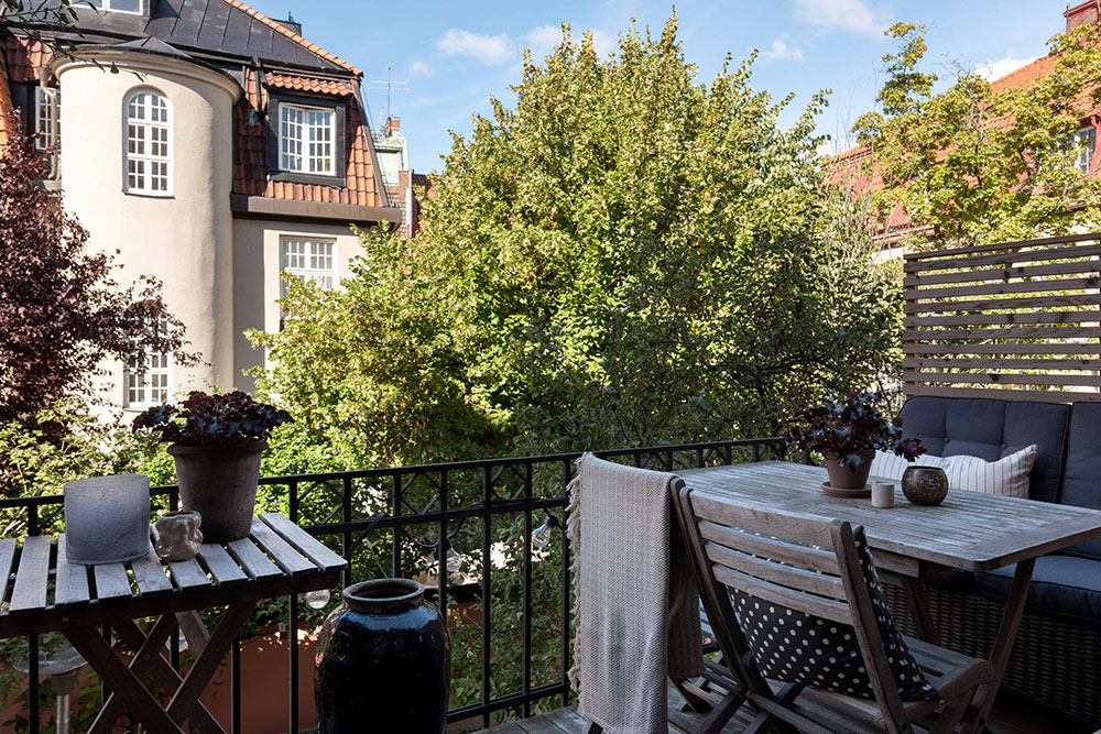 斯德哥尔摩小公寓 | 精致设计，大阳台与教堂美景-10