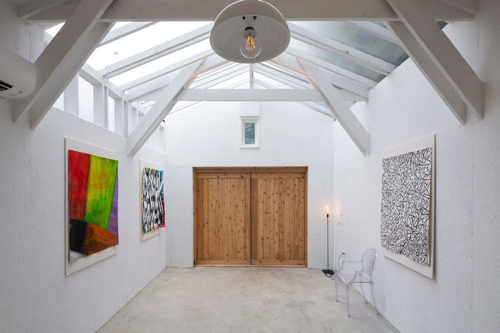 微型谷仓变艺术工作室，设计巧妙融入自然-26