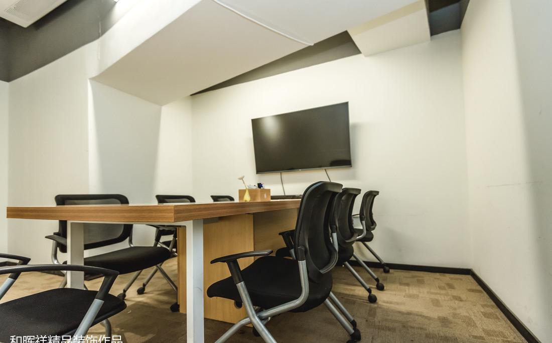 极简主义办公室设计，温馨如家-46