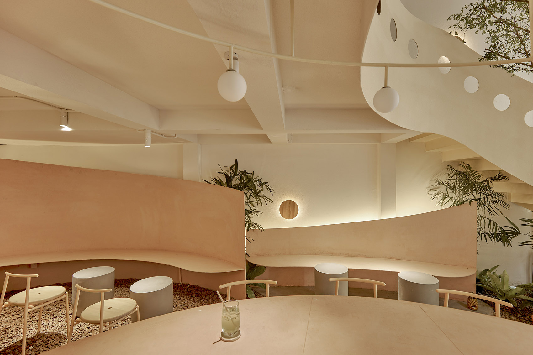 September 咖啡厅 2 号店丨越南胡志明市丨Red5studio + Ben Decor-28