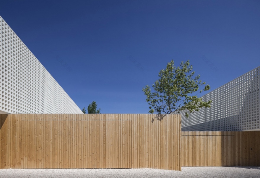 马德里 Valcotos 住宅综合体-24