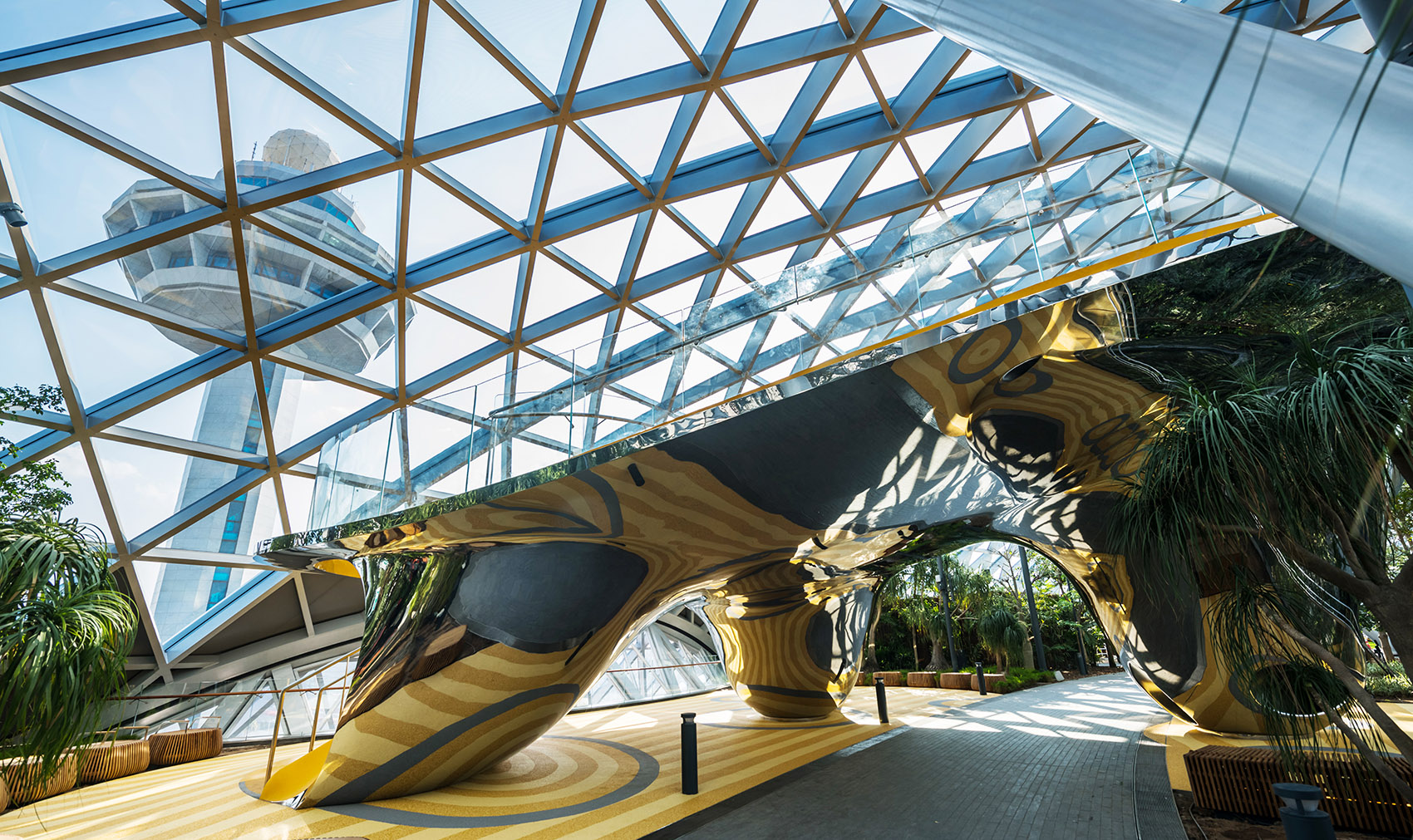 Jewel樟宜机场大楼探索滑梯，新加坡 / Carve + Playpoint-13