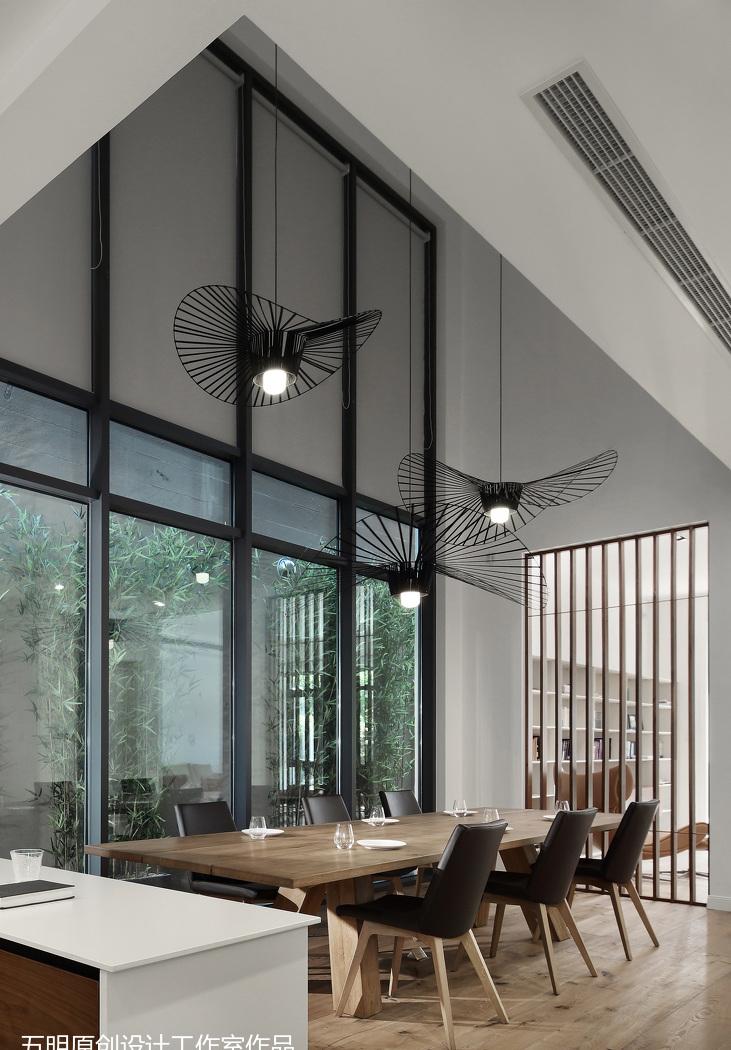 五明设计丨别墅时光 | 温暖明亮的光影空间-11