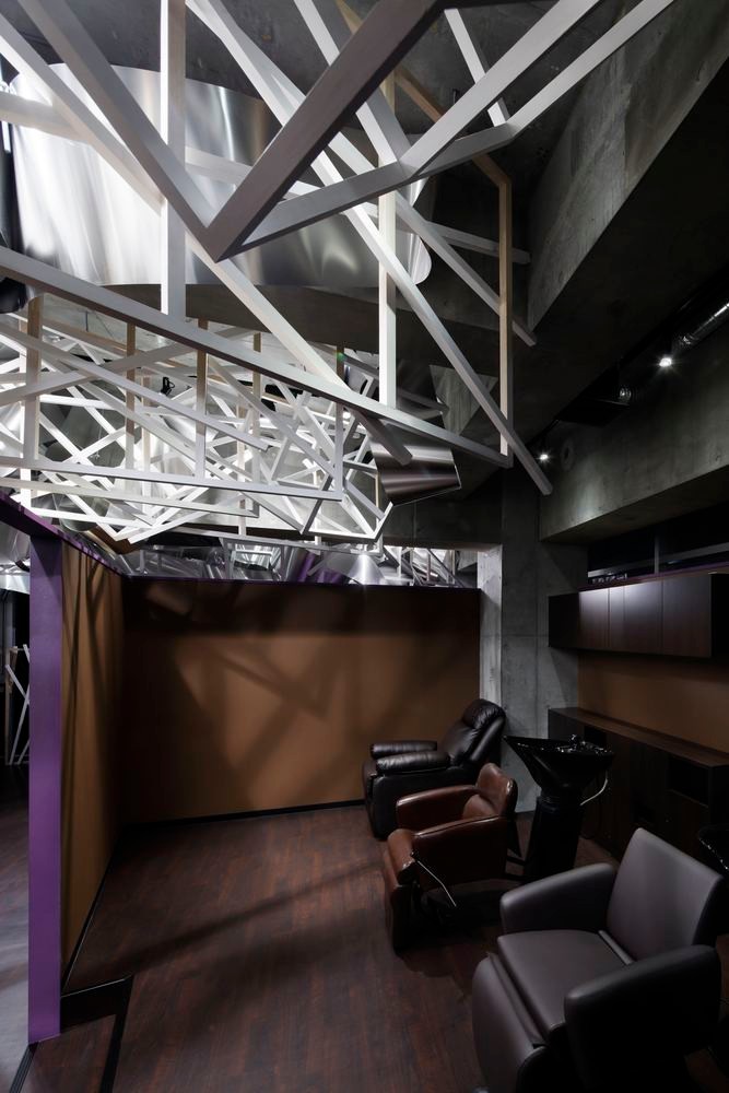 日本东京美容院：流动的金属波发线-27