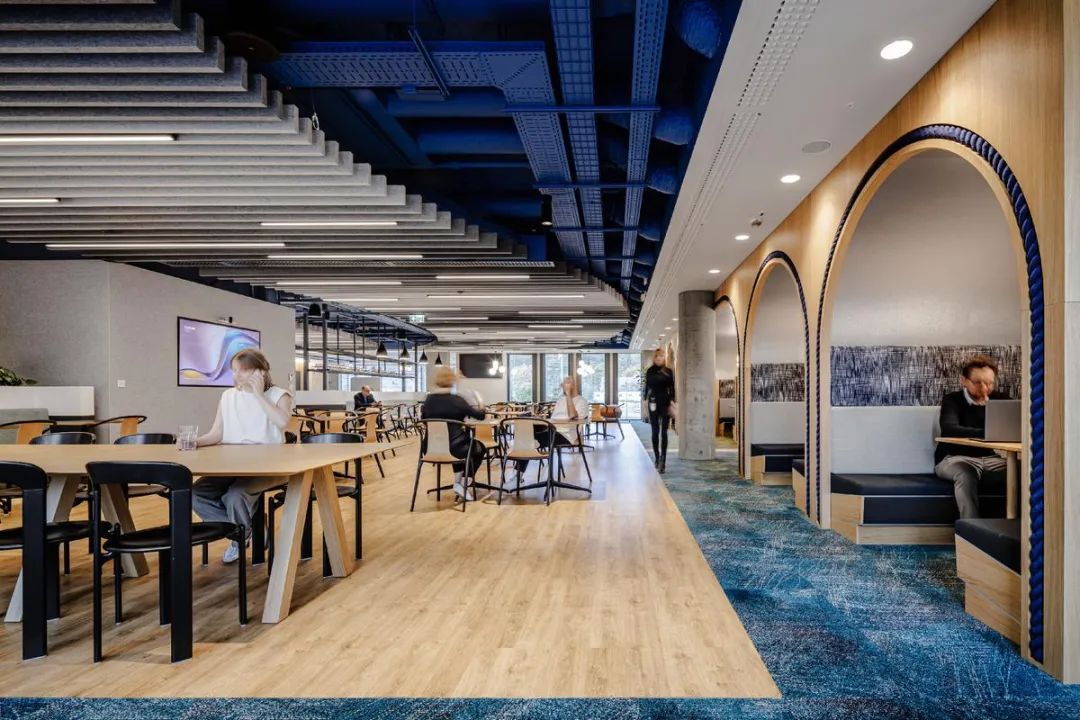 波兰金融公司办公设计丨波兰格丁尼亚丨Workplace-16