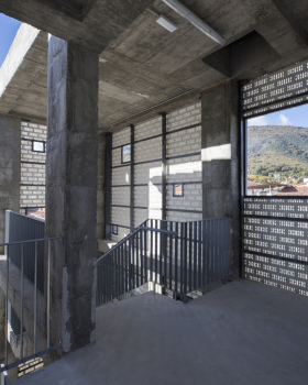 Francisco Parras 学校紧急楼梯改造丨西班牙丨DUNAR arquitectos