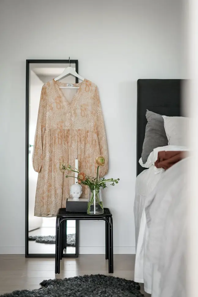 现代公寓挑高设计，充分利用空间打造梦想居所-13