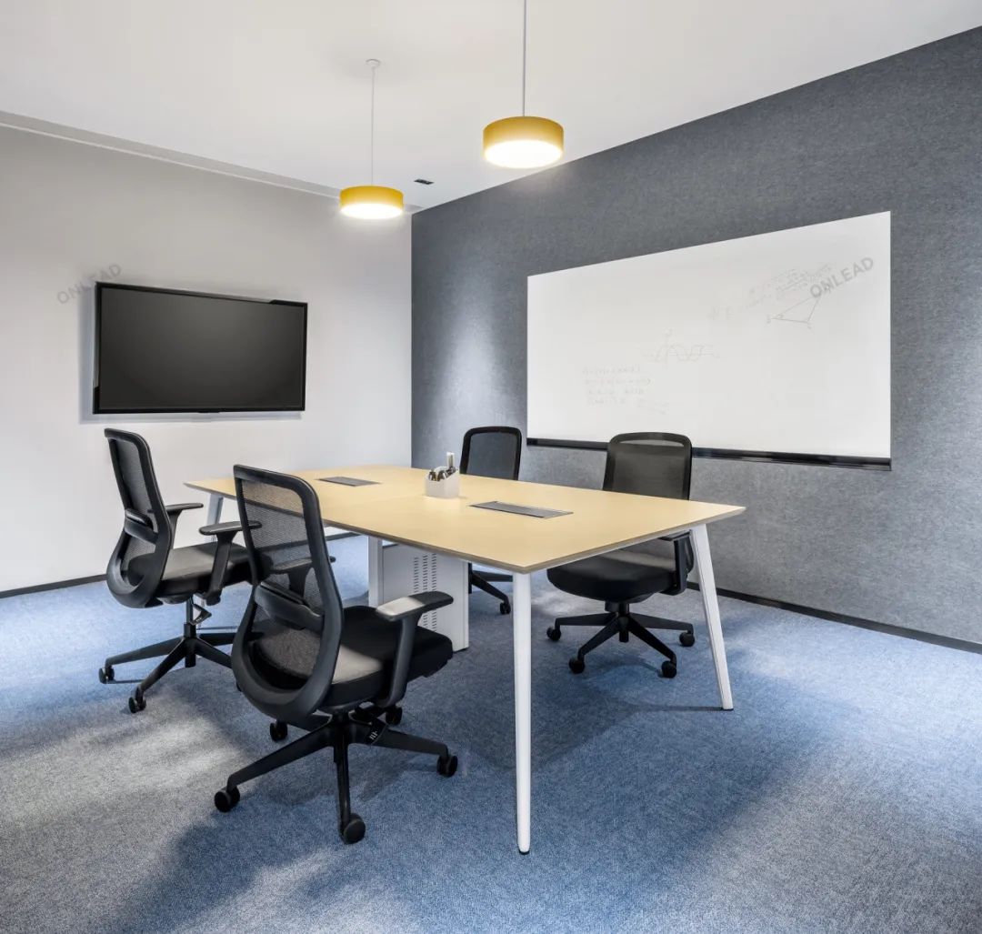 上海巴克斯酒业:科技前沿的灵动办公空间丨中国上海丨海太欧林-23