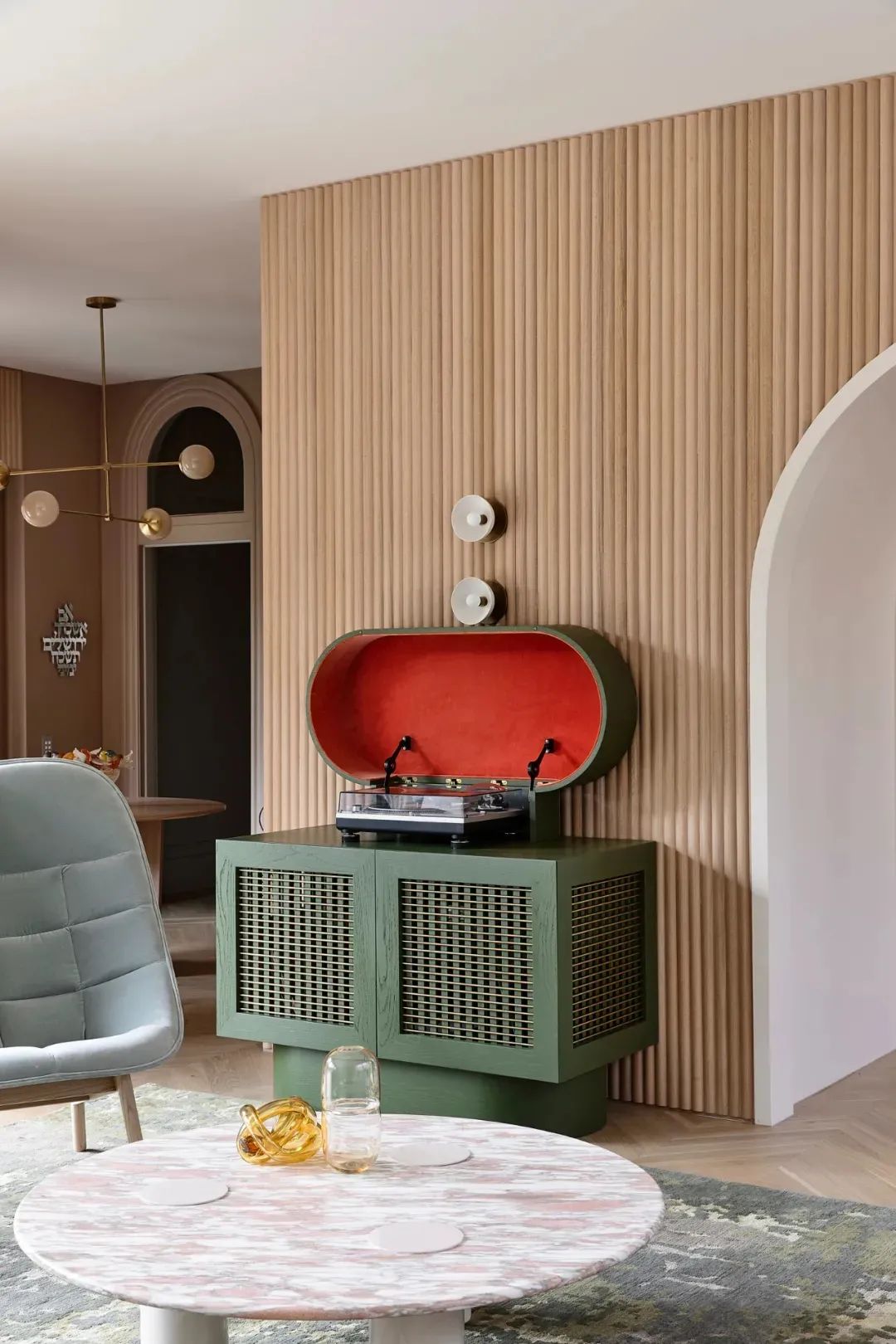 热情色彩的爱德华式独栋别墅设计-6