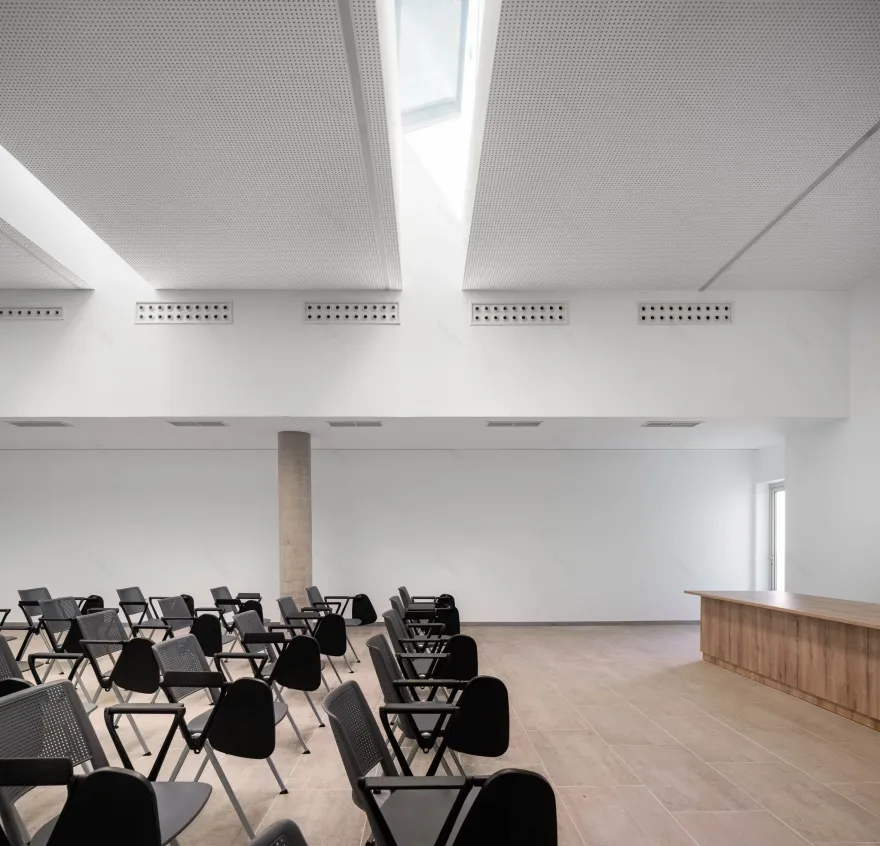 Las Palmas 出租车合作社丨西班牙拉斯帕尔马斯丨Romera y Ruiz Arquitectos-9