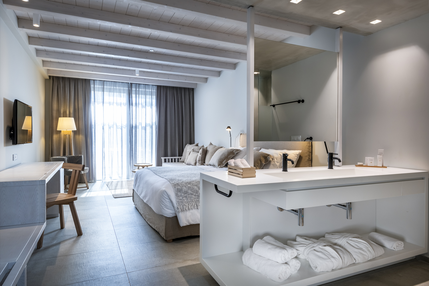 卡拉维亚海滩初级套房餐厅-61