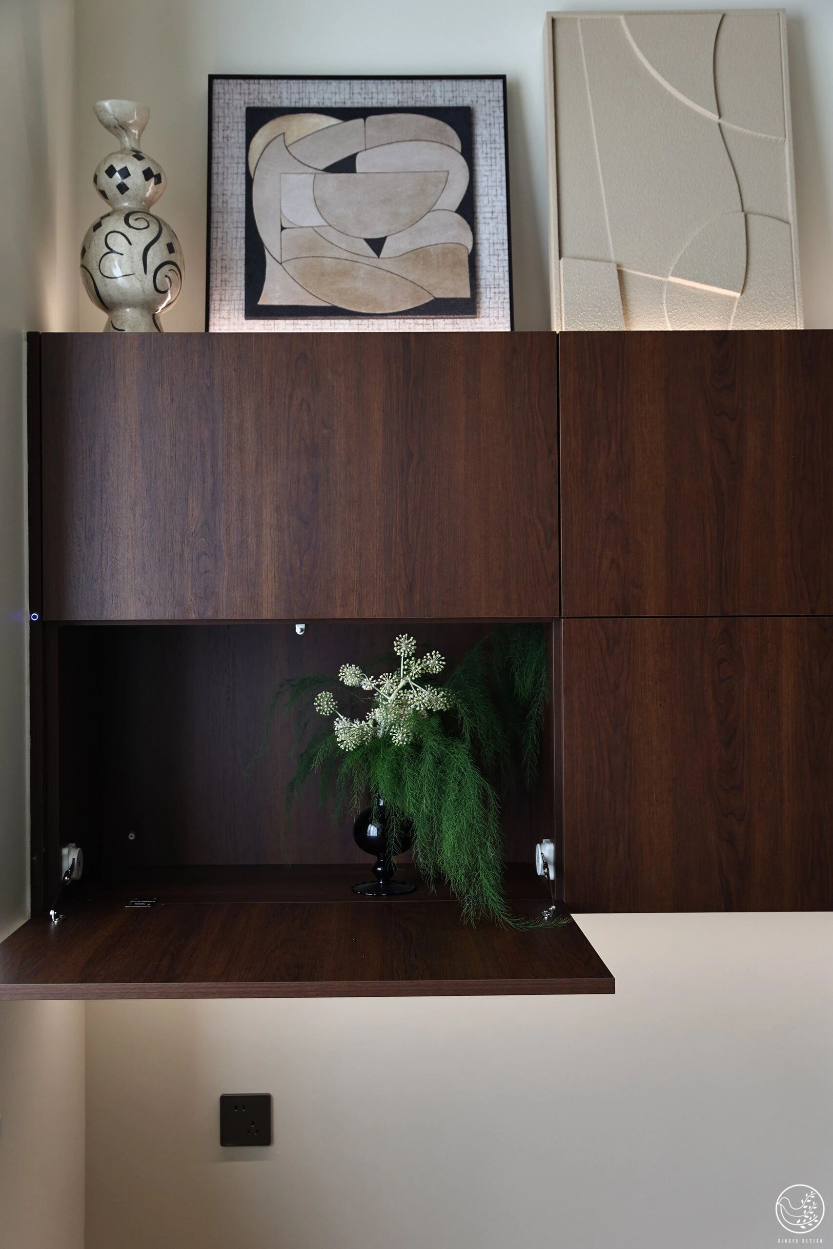 复古且时髦，在松弛与精致之间游刃有余-50