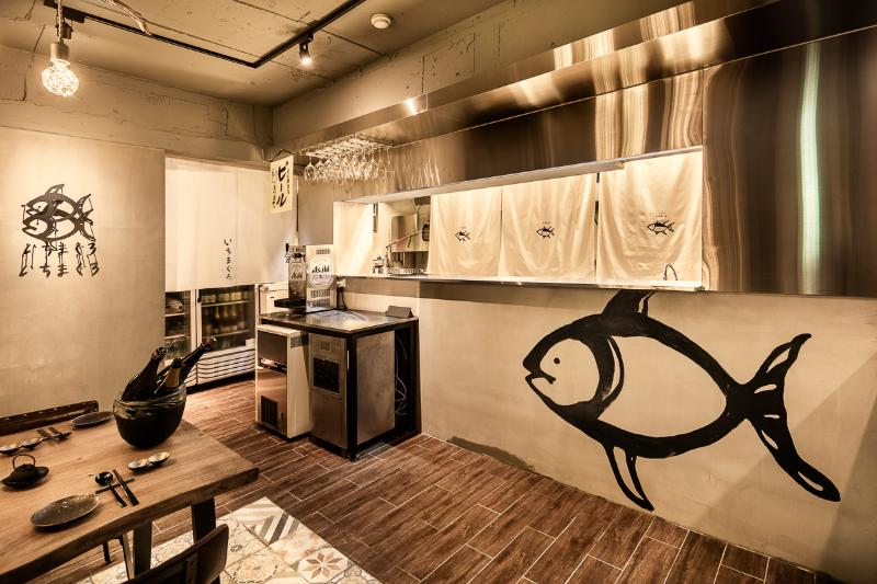 现代简约的鱼主题餐厅设计-8
