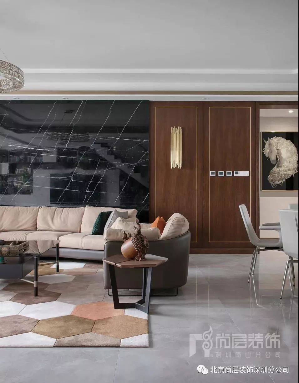 尚层设计 | 现代轻奢大宅,温暖恬雅的空间美学-11