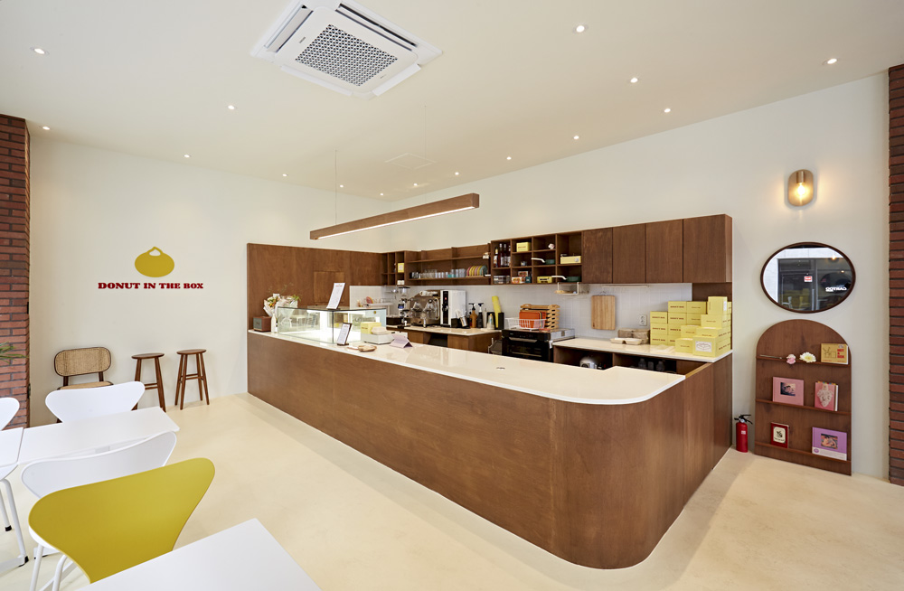 白色木屋 | 极简与自然的完美融合-6