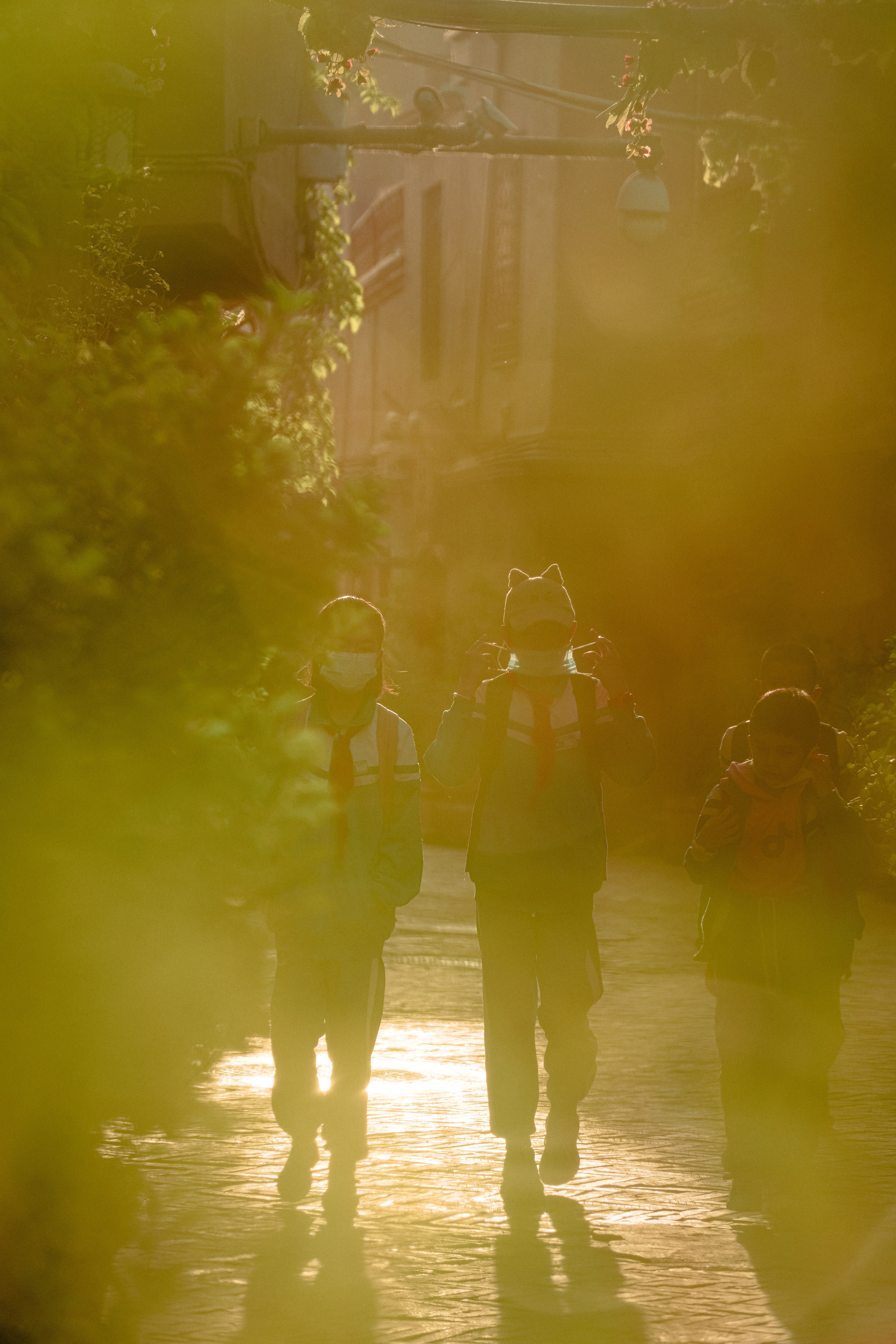 喀什清晨上学的孩子们-15