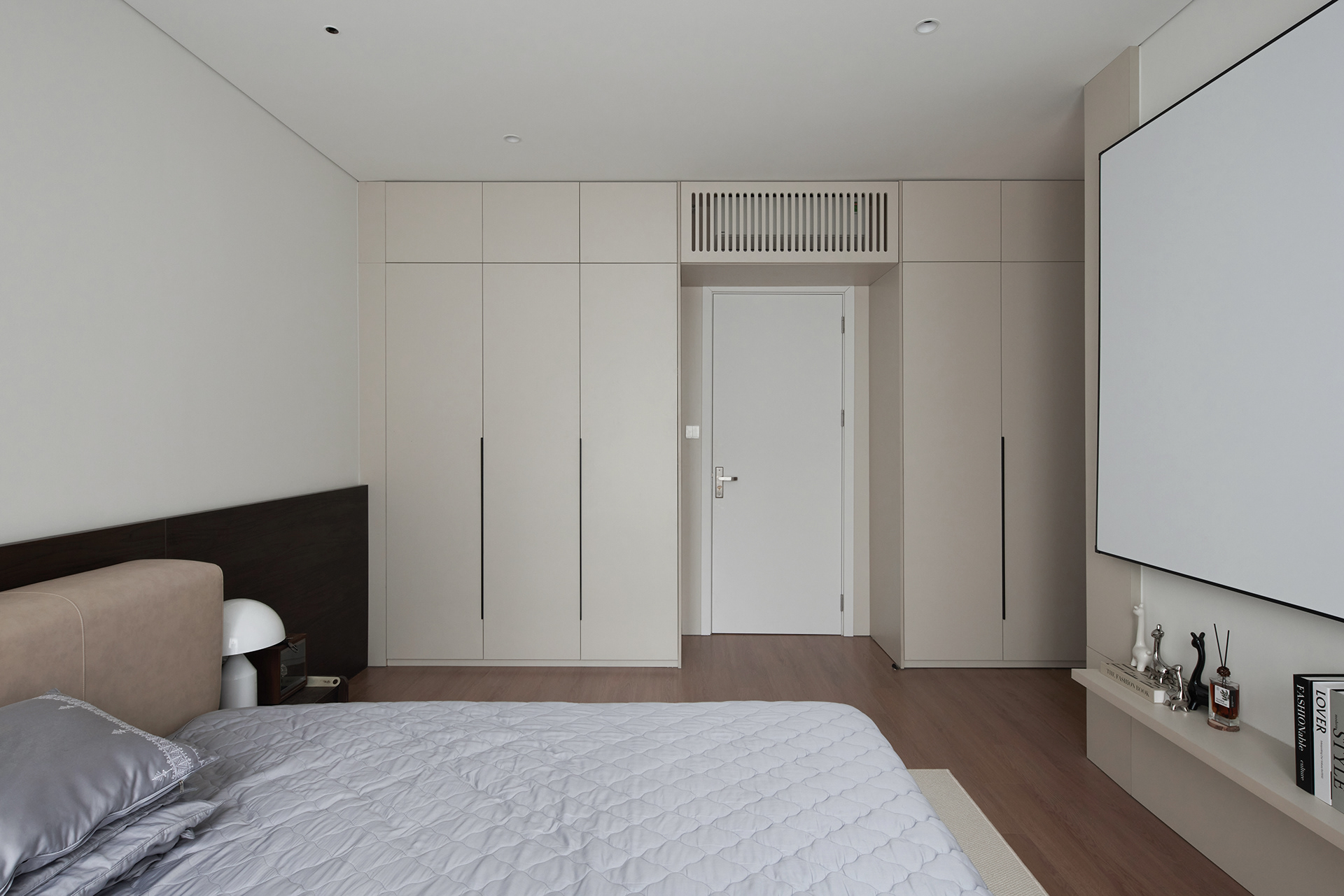 仁义之家;义之家(这里Yen Nghia可能对应越南语的Nhân nghĩa,是仁义的意思,在没有更多背景的情况下推测翻译,Yen Nghia直接音译可成延义等,但音译表意不明确,凭借较常见越南语语义选择意译) 丨越南河内-25