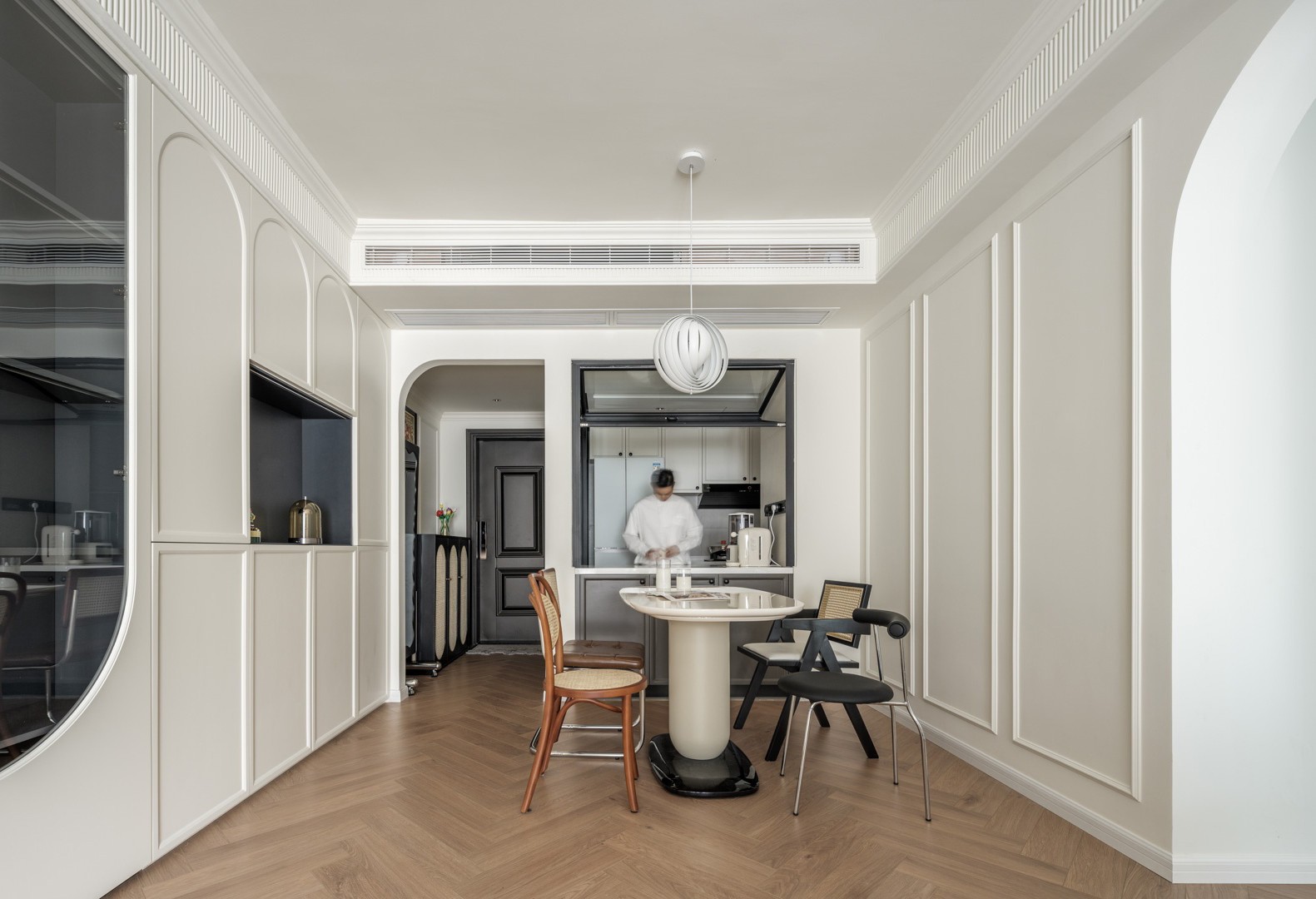 90 后两人一猫的惬意法式奶油风丨中国深圳丨那宅设计事务所-0