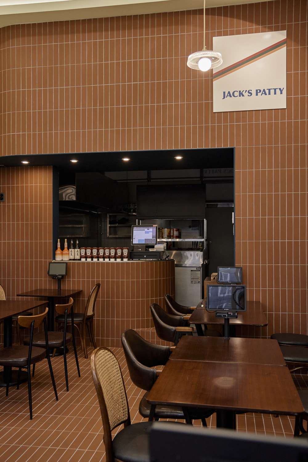 简约设计，15 平小空间的完美逆袭-15