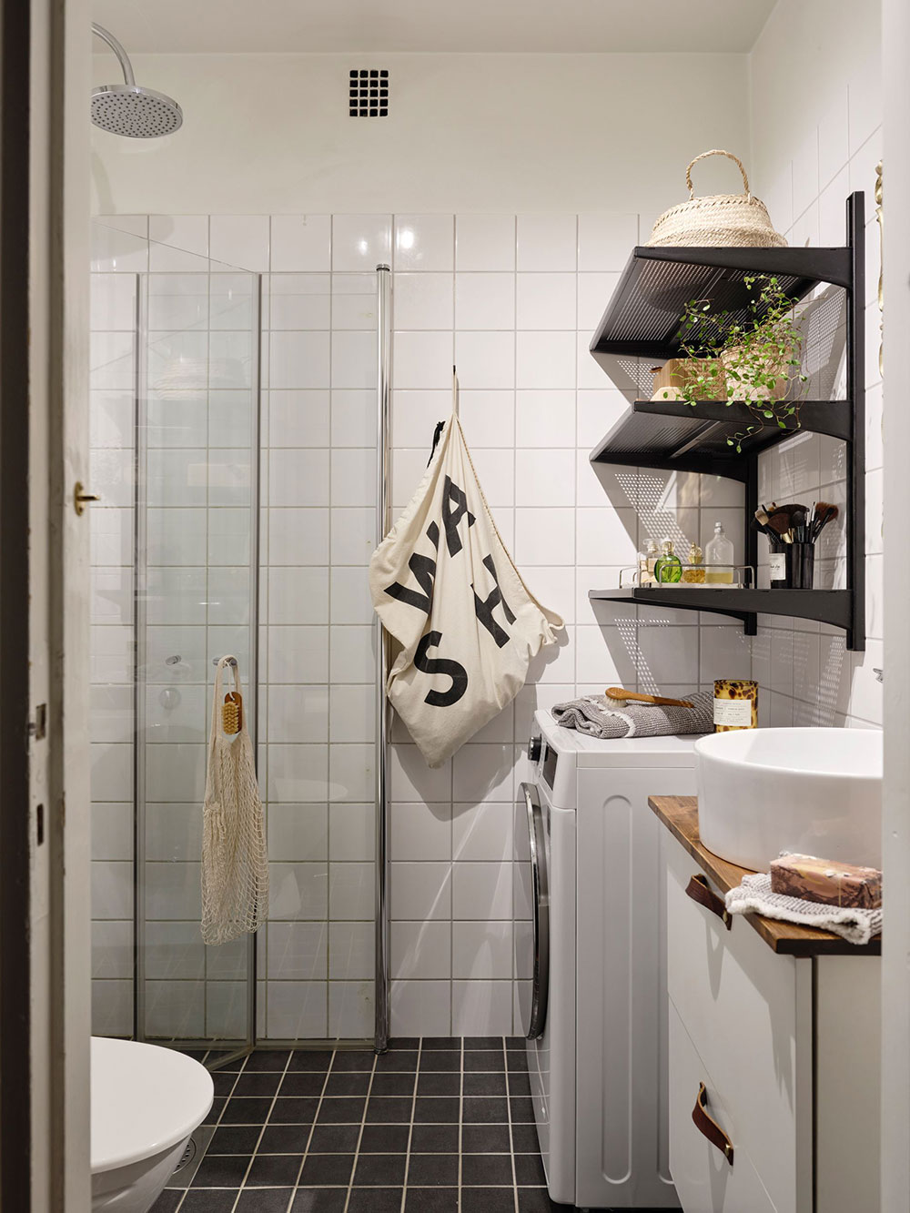 斯德哥尔摩 45 平米小公寓的蓝墙魅力-19