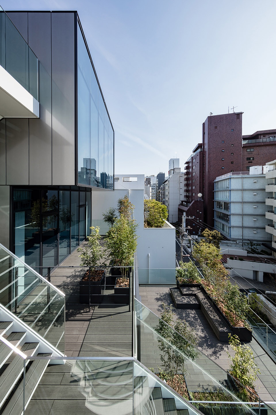 东京 ESCALIER 五番町办公楼 | 绿色阳台与城市景观相融-19