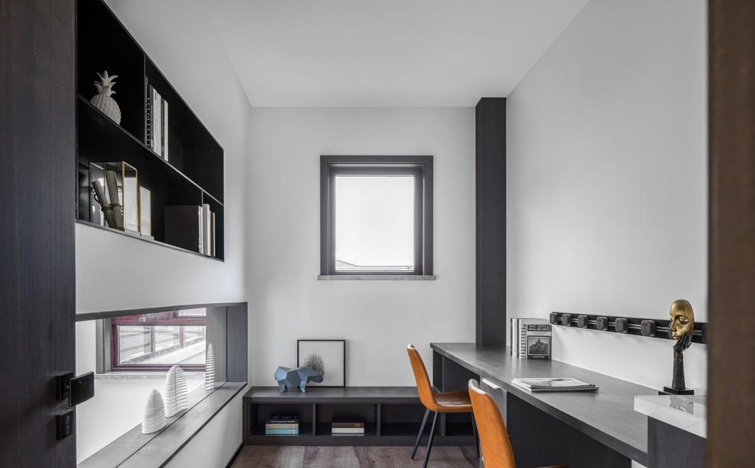 异形屋顶下的现代生活空间-31