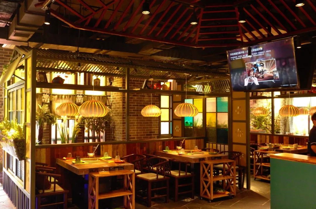 钱磊 | 餐饮空间不止餐饮，五光十色的视觉盛宴-26