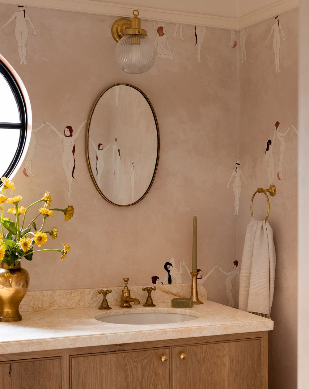 阳光明媚的加州 Tudor 家居设计-13