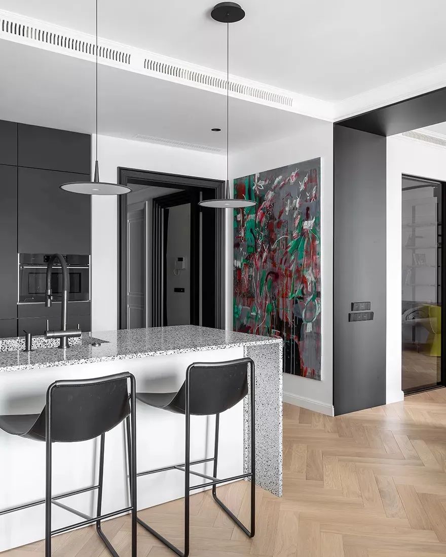 黑白魅力 · 120㎡艺术空间设计丨Alexandra Burmistrova-12