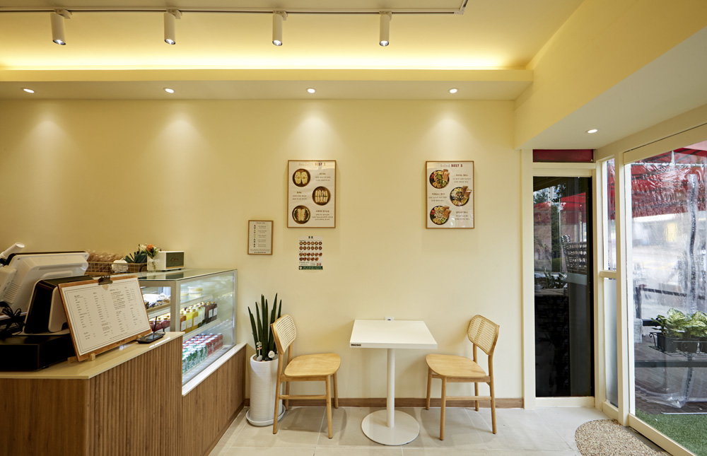 8 坪小空间打造温馨咖啡馆-8