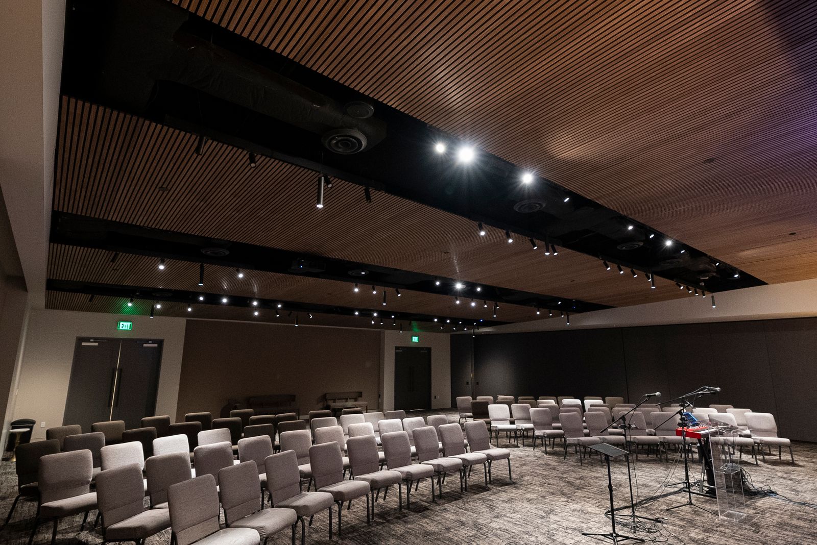 Magfinity Track System Lighting Design for Conference Hall-10