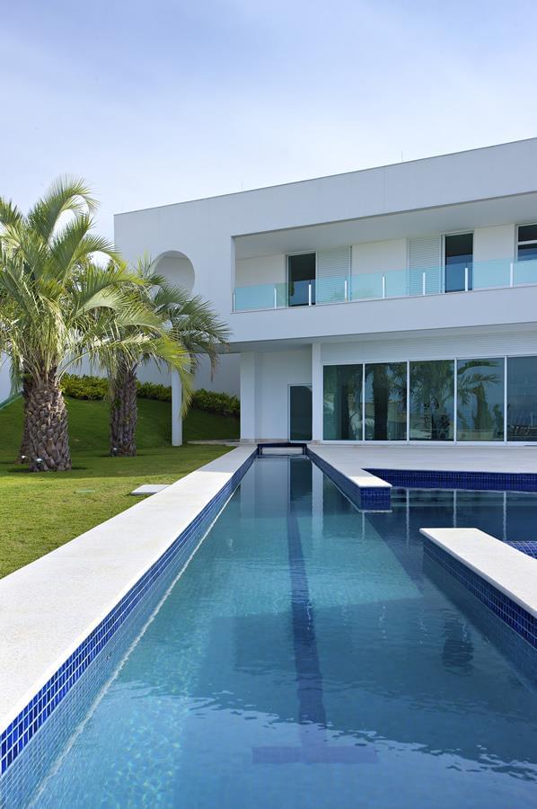 巴西 MG 州 Farkasvölgyi Arquitetura 设计的多功能住宅-5